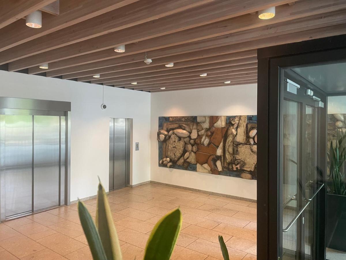 Modern Central Apt With Rooftop, Privat Balcony, & Free Parking,Next To Aarhus Attractions Exterior photo