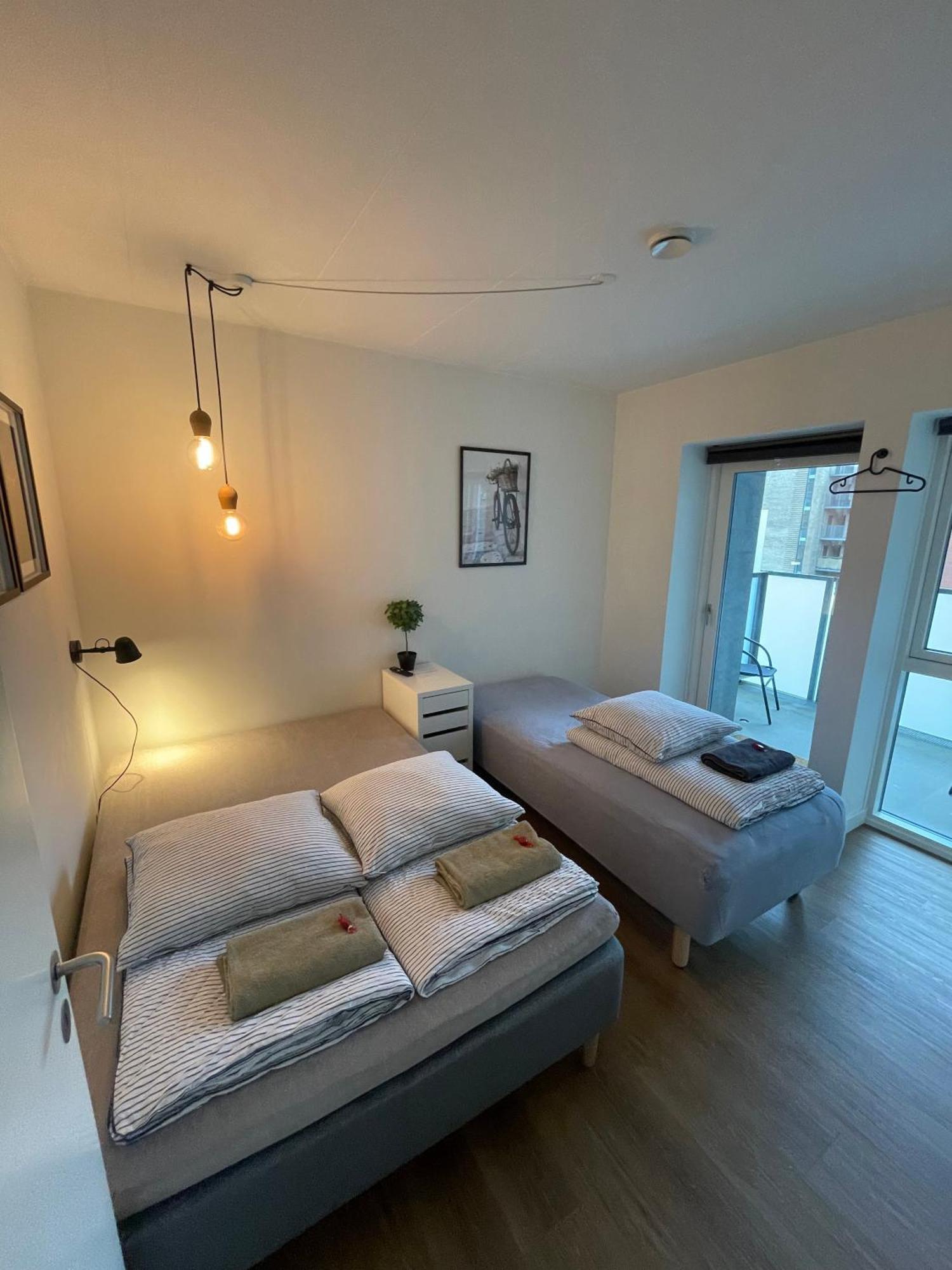 Modern Central Apt With Rooftop, Privat Balcony, & Free Parking,Next To Aarhus Attractions Exterior photo
