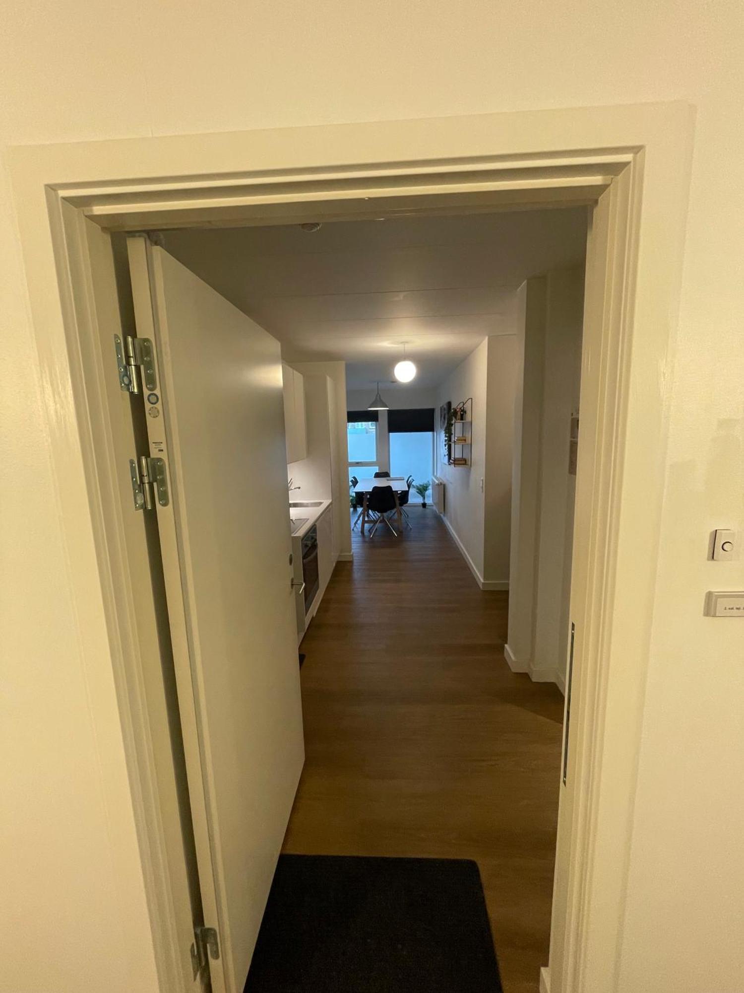Modern Central Apt With Rooftop, Privat Balcony, & Free Parking,Next To Aarhus Attractions Exterior photo